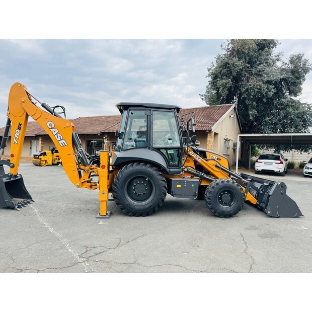 2025 CASE 770EX-48101912