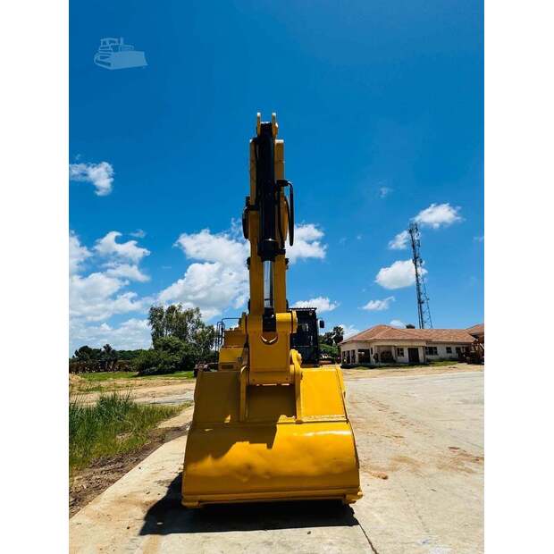 2019 كاتربيلر 390FL-48102121