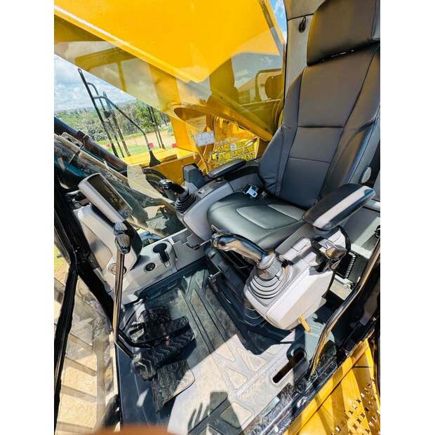 2019 كاتربيلر 390FL-48102125