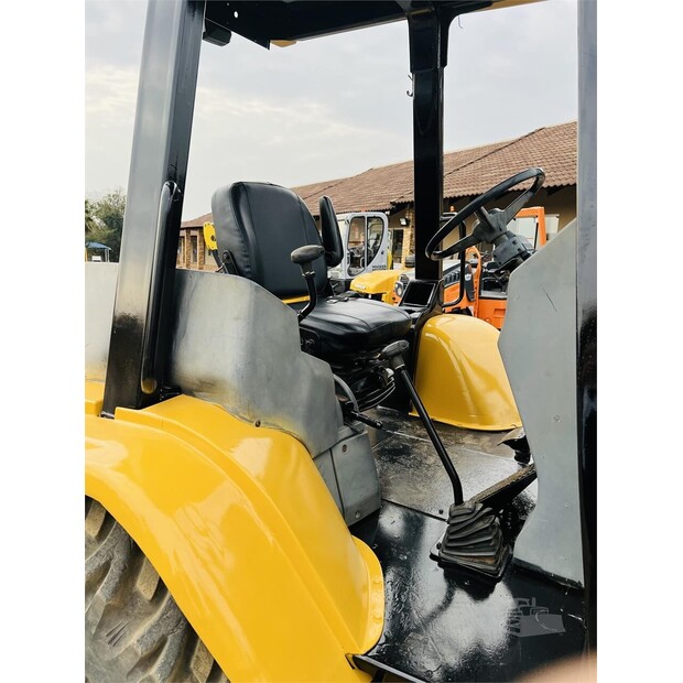 1997 كاتربيلر 428C-48102291