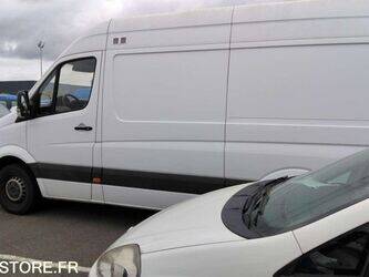 2017-mercedes-benz-sprinter-1467162-48103882