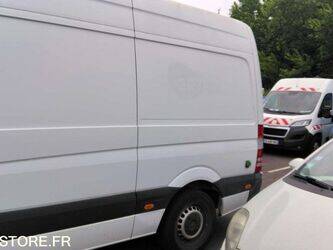 2017-mercedes-benz-sprinter-1467162-48103883