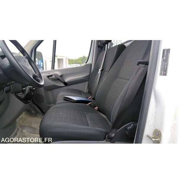 2017 Mercedes-Benz SPRINTER-48103888