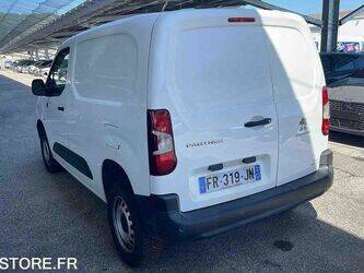 2020-peugeot-partner-1467166-48104045