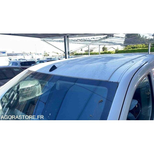 2020 Peugeot PARTNER-48104050