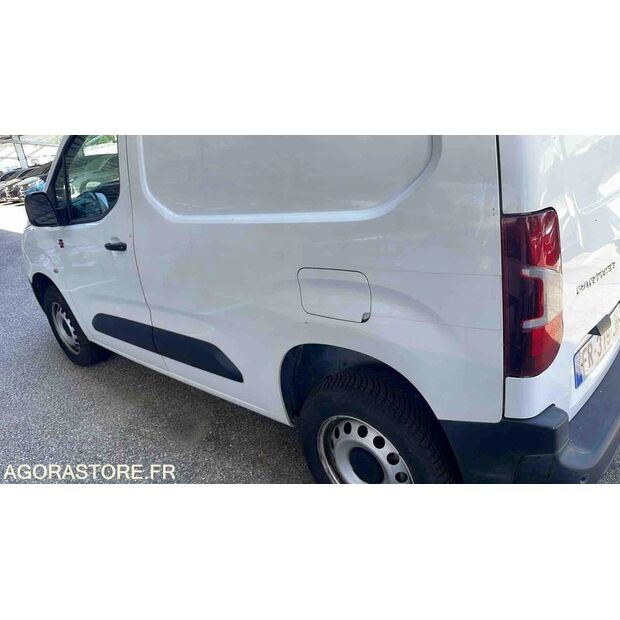 2020 Peugeot PARTNER-48104052