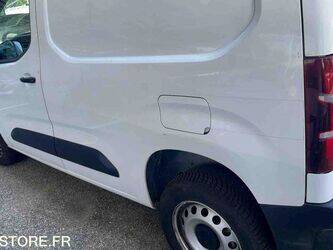 2020-peugeot-partner-1467166-48104052
