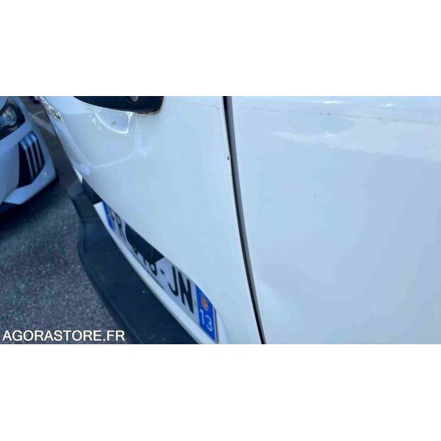 2020 Peugeot PARTNER-48104068
