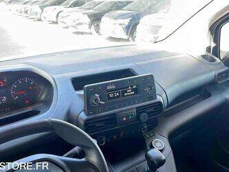 2020-peugeot-partner-1467166-48104070