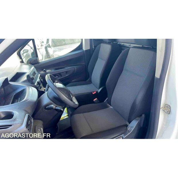2020 Peugeot PARTNER-48104071