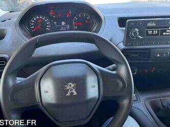 2020-peugeot-partner-1467166-48104072