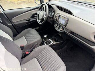 2018-toyota-yaris-48104183