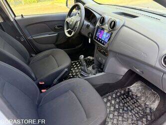 2020-dacia-sandero-1467179-48104379