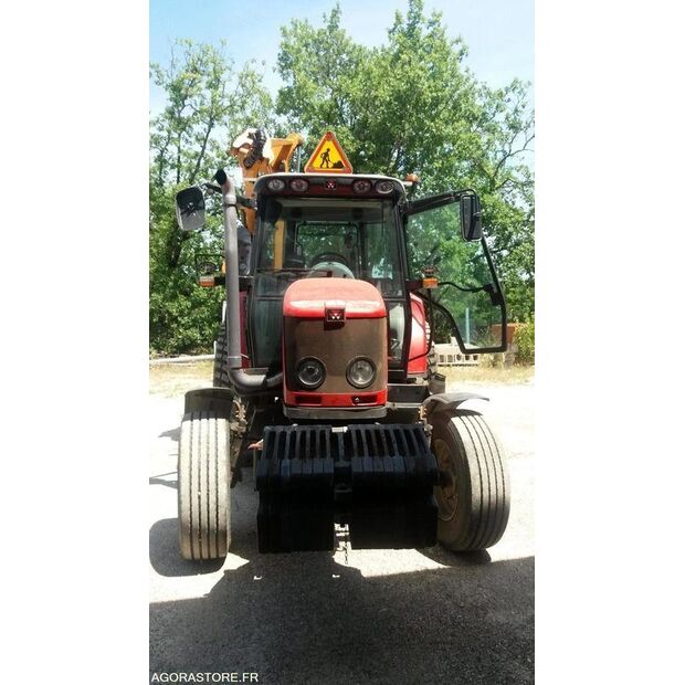 2010 Massey Ferguson 6445-48104458