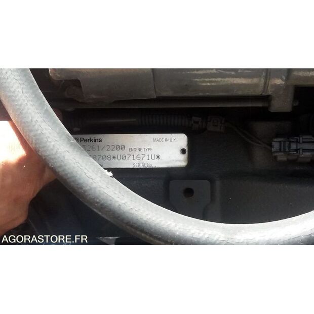 2010 Massey Ferguson 6445-48104463