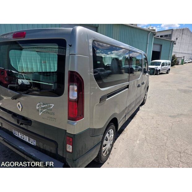 2015 Renault Trafic-48104466