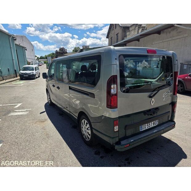 2015 Renault Trafic-48104469