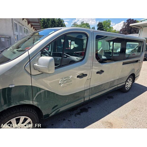 2015 Renault Trafic-48104470