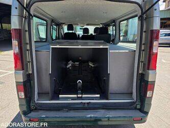 2015-renault-trafic-1466493-48104473