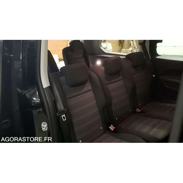 2021 Opel COMBO-48104630