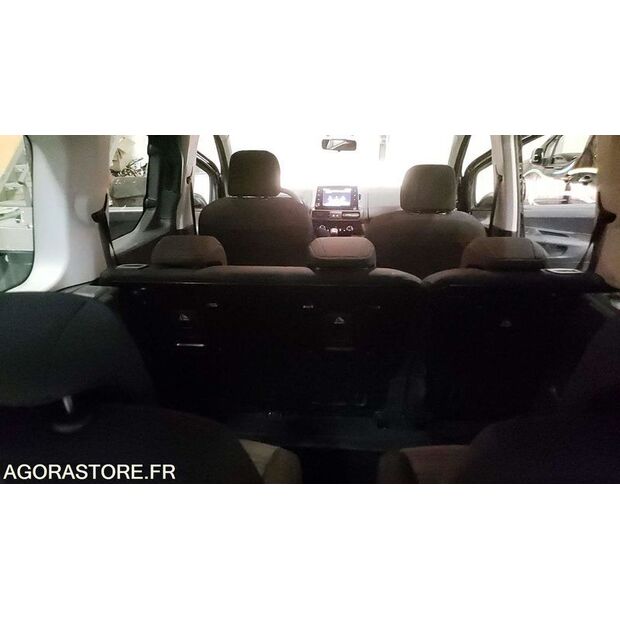 2021 Opel COMBO-48104634