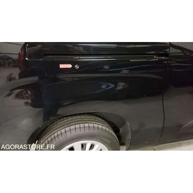 2021 Opel COMBO-48104648
