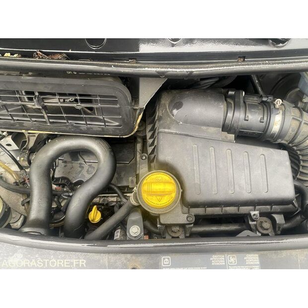 2012 Renault Trafic-48104885