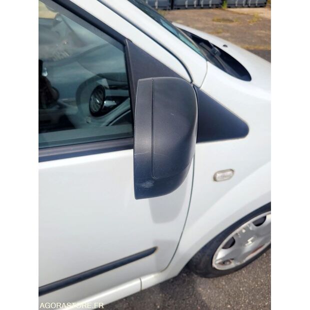 2013 رينو Twingo-48104929