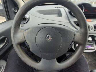 2013-renault-twingo-1466545-48104965