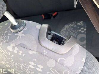2011-ford-ka-1466550-48105139