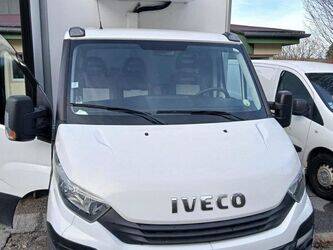 2017-iveco-35c14-1466581-48105211