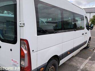 2011-renault-master-1466582-48105255