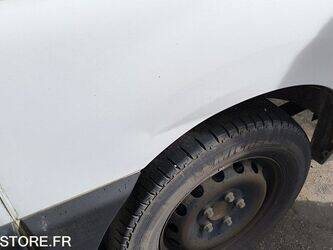 2011-renault-master-1466582-48105266