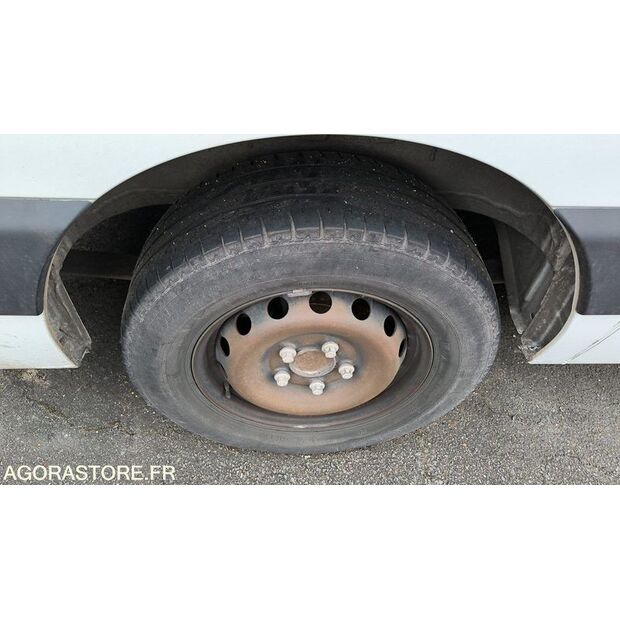 2011 Renault Master-48105280