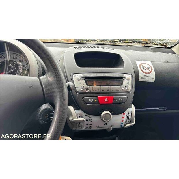 2013 Peugeot 107-48105426