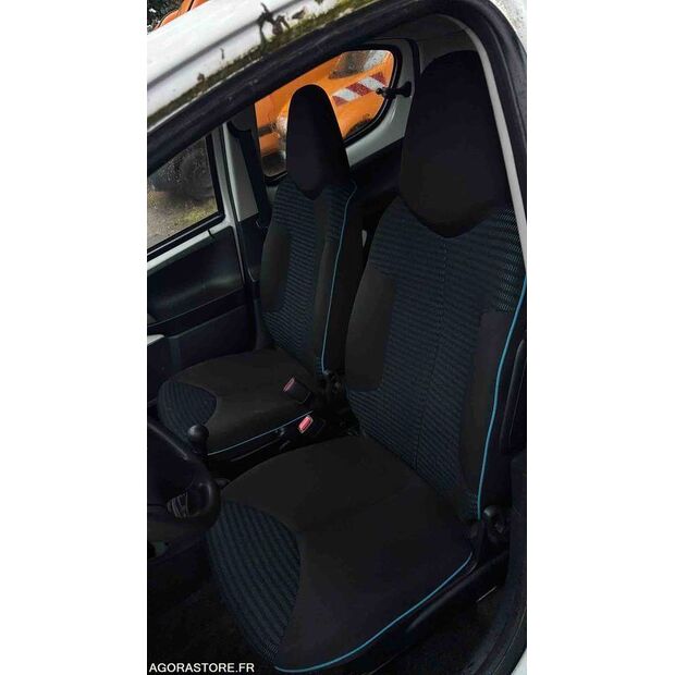 2013 Peugeot 107-48105429