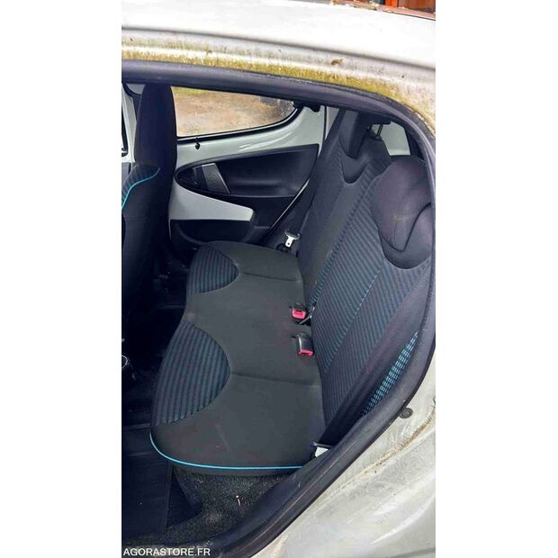 2013 Peugeot 107-48105431