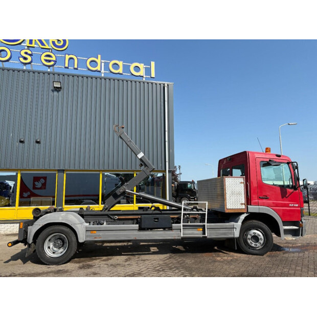 2003 Mercedes-Benz ATEGO-48108984