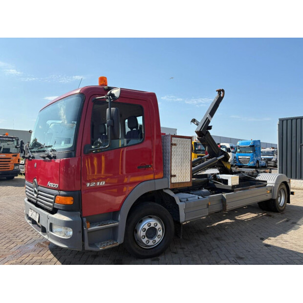 2003 Mercedes-Benz ATEGO-48108985