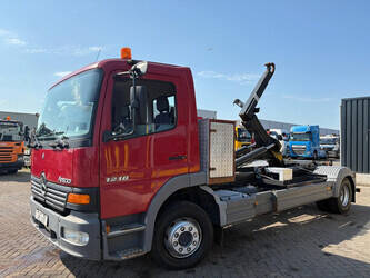 2003-mercedes-benz-atego-1429019-48108985