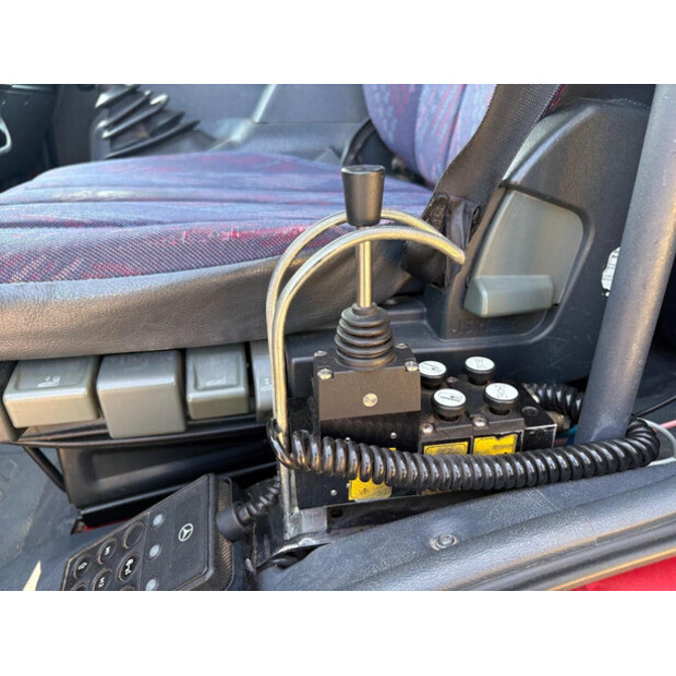 2003 Mercedes-Benz ATEGO-48108992