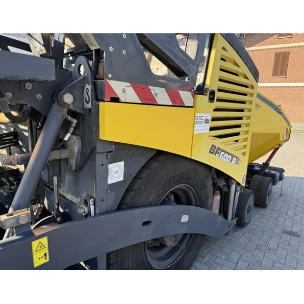 2010 BOMAG BF 600P-48111692