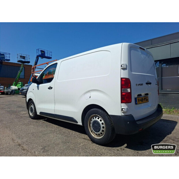 2020 Peugeot Expert-48111724