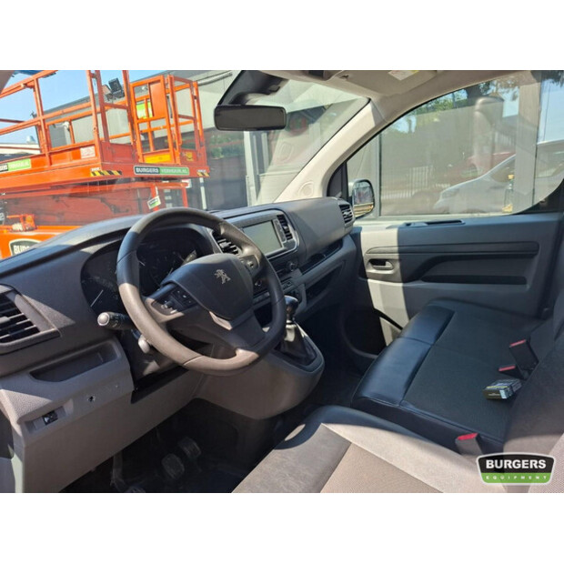 2020 Peugeot Expert-48111726