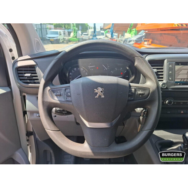 2020 Peugeot Expert-48111730