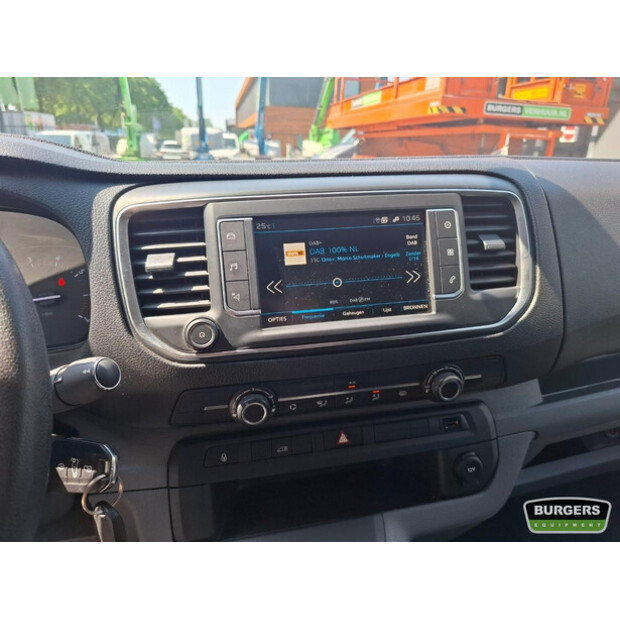 2020 Peugeot Expert-48111734