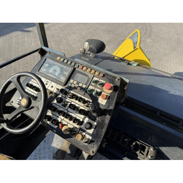 2010 BOMAG BF 600P-48111741