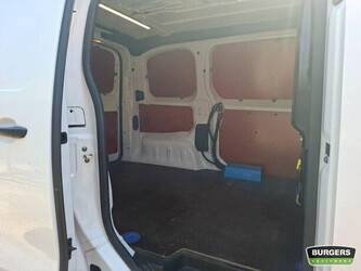 2020-peugeot-expert-1467222-48111748