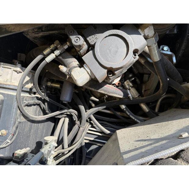 2010 BOMAG BF 600P-48111763