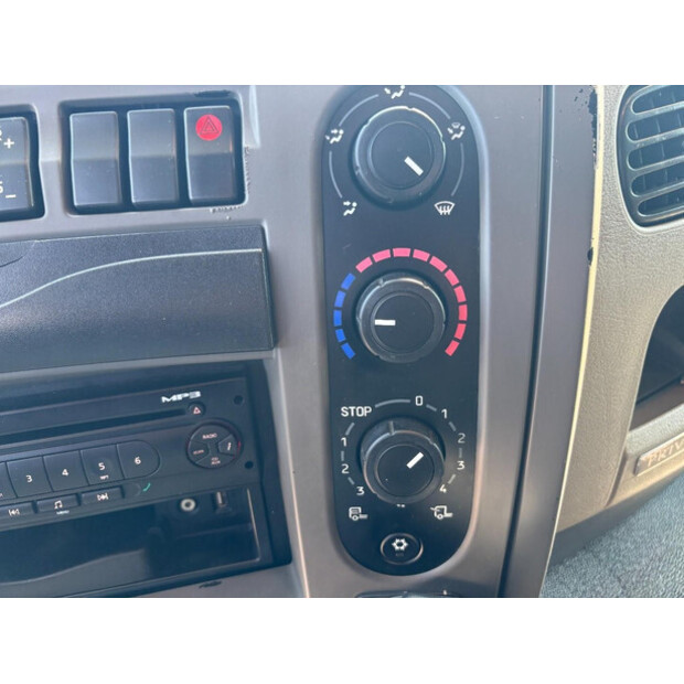 2012 Renault PREMIUM-48111815